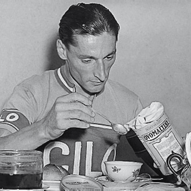 Ferdy Kübler con Ovomaltine al Tour de Suisse 1947