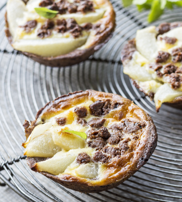 Leckeres Birnen Törtchen Rezept mit Ovomaltine Crunchy Cream